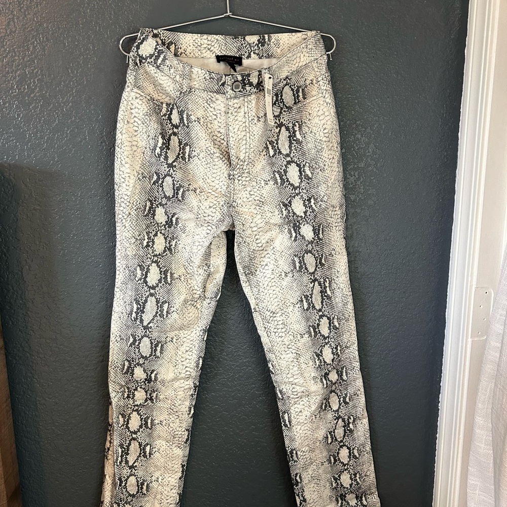 Snakeskin Print Pantsa